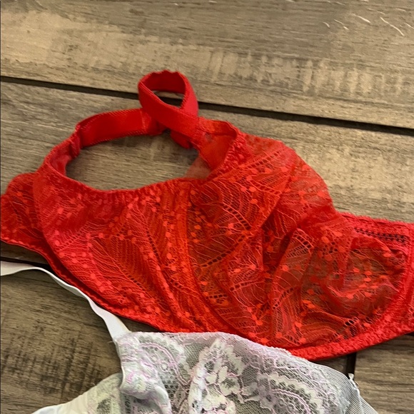 Bra Bundle 36G Red, White, and Black Lace Bras - Picture 8 of 14
